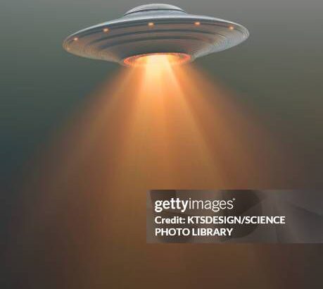 ufo-with-light-illustration5270293699971840116.jpg